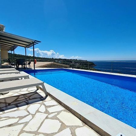 Amousso Bay Villas Marantochori Exterior photo