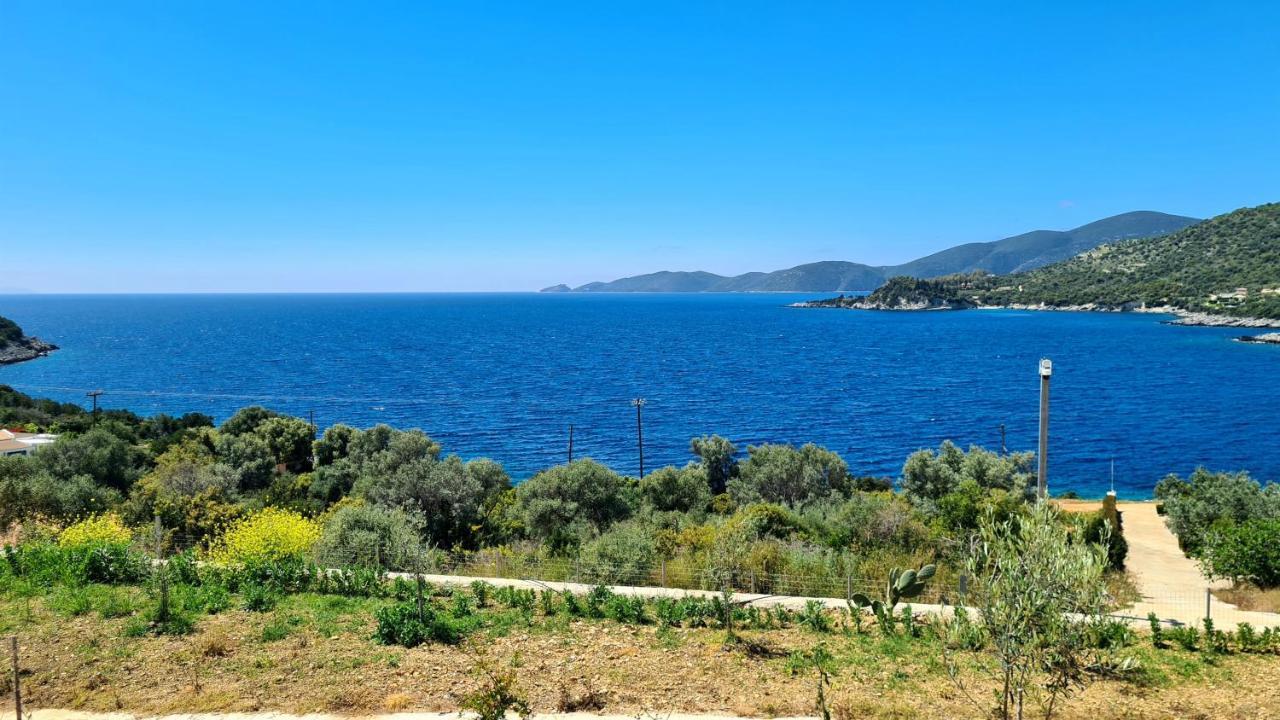 Amousso Bay Villas Marantochori Exterior photo
