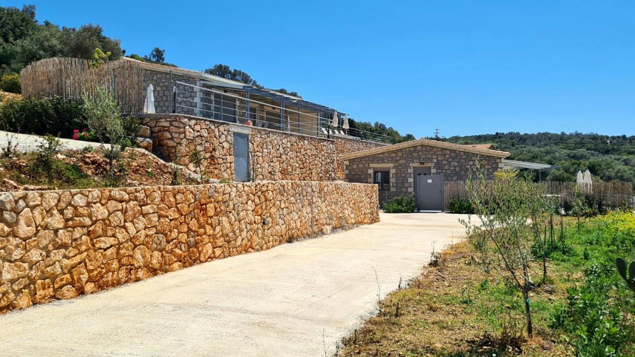 Amousso Bay Villas Marantochori Exterior photo