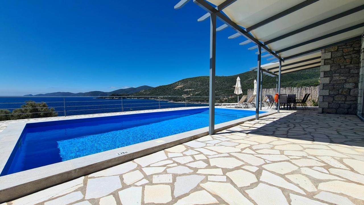 Amousso Bay Villas Marantochori Exterior photo